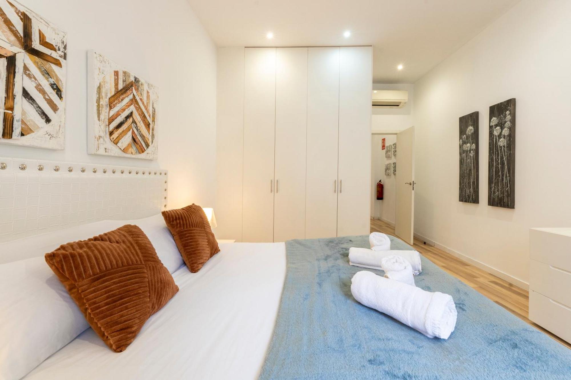 For You Rentals New Design Apartment Temporal Puerta Del Sol Pre10A マドリード エクステリア 写真