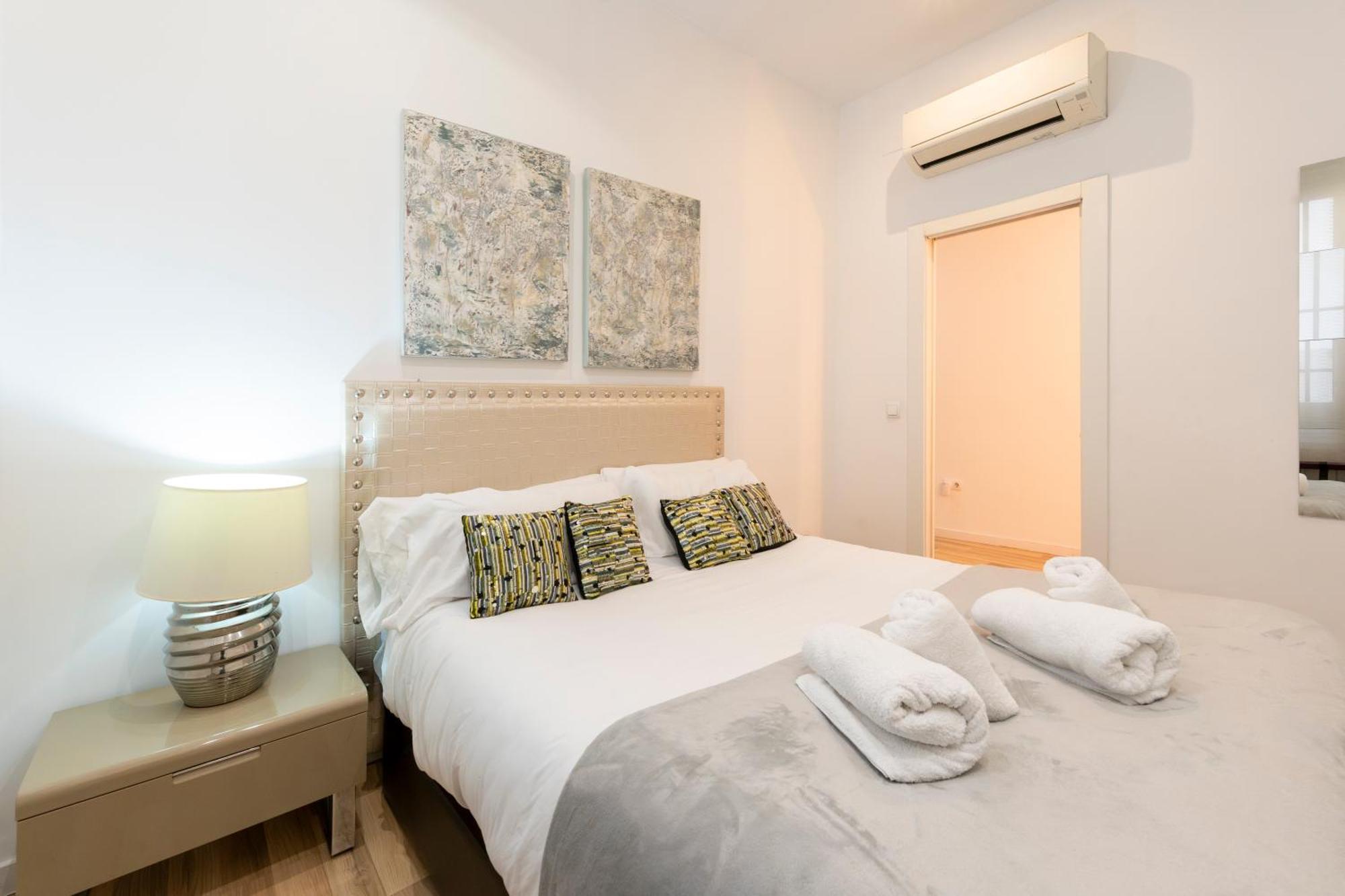 For You Rentals New Design Apartment Temporal Puerta Del Sol Pre10A マドリード エクステリア 写真