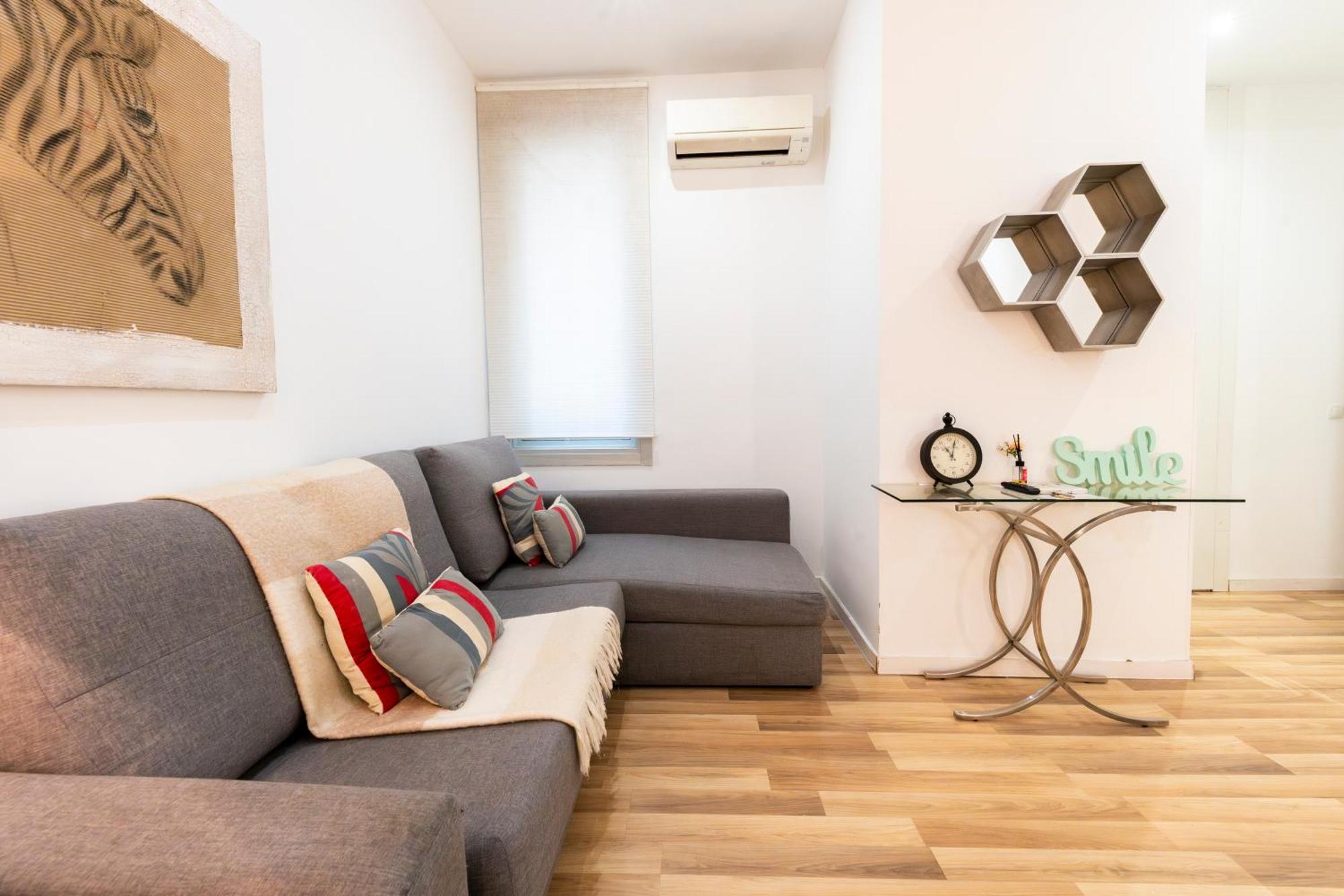 For You Rentals New Design Apartment Temporal Puerta Del Sol Pre10A マドリード エクステリア 写真