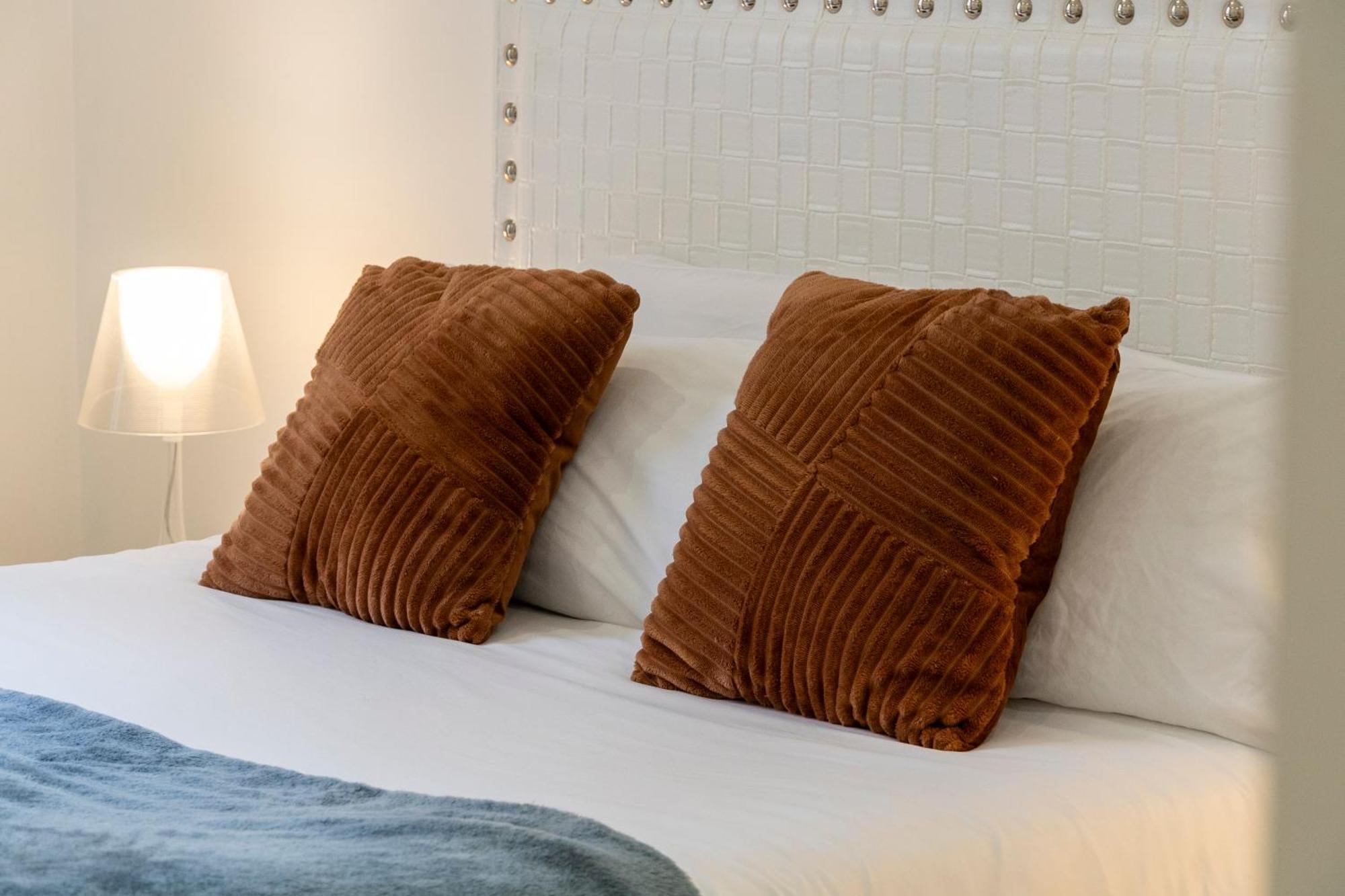 For You Rentals New Design Apartment Temporal Puerta Del Sol Pre10A マドリード エクステリア 写真