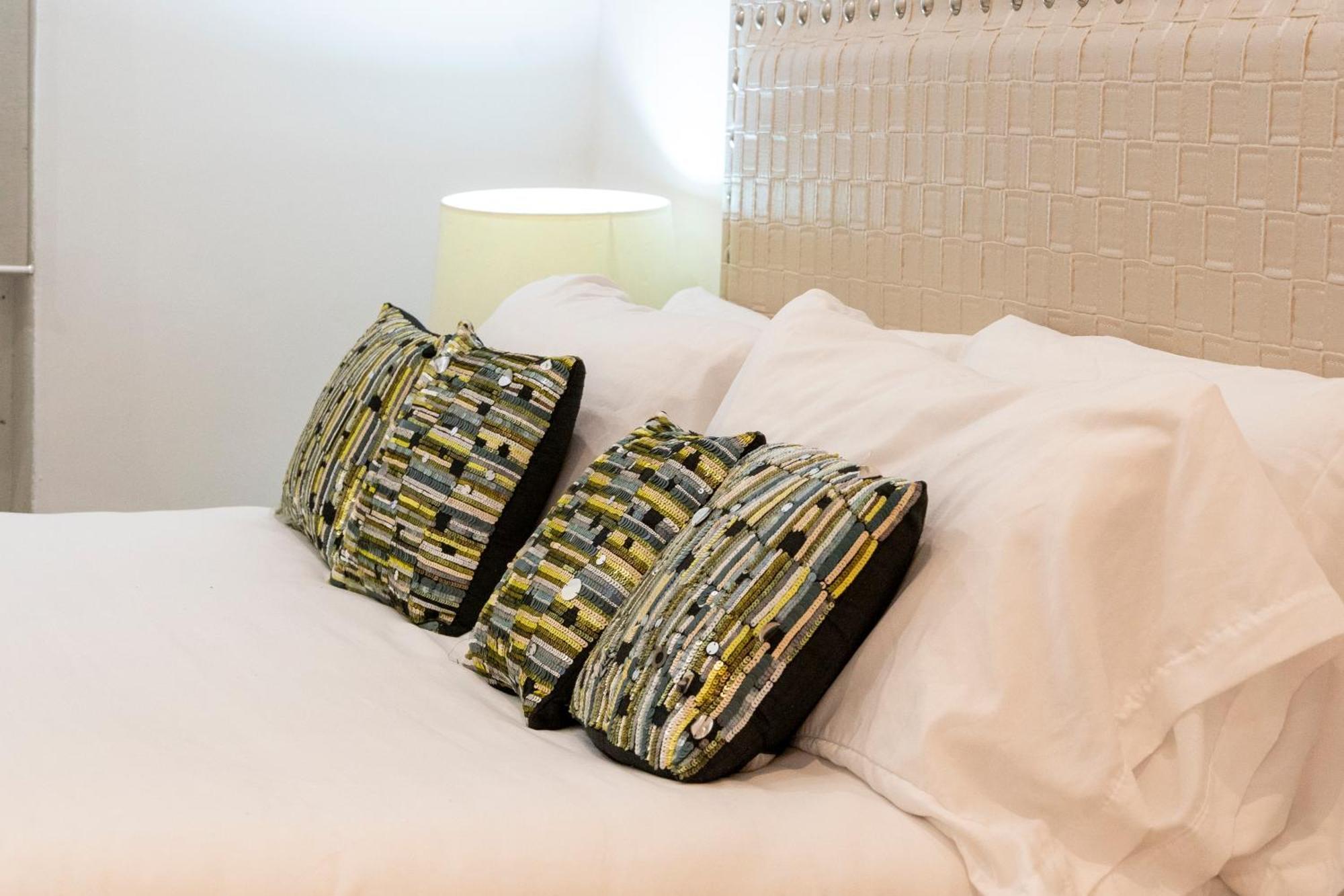 For You Rentals New Design Apartment Temporal Puerta Del Sol Pre10A マドリード エクステリア 写真